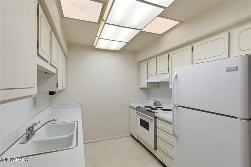 9969 Thunderbird Blvd, Sun City, AZ 85351