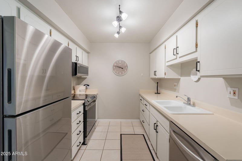 9970 Forrester Dr, Sun City, AZ 85351
