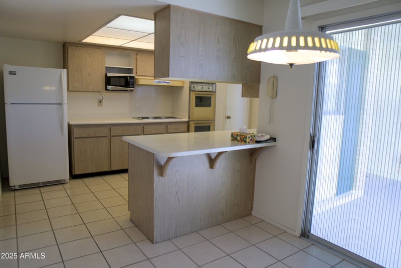 9971 Bolivar Dr, Sun City, AZ 85351