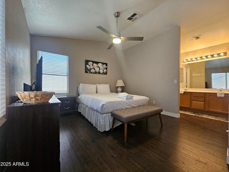 9983 Monterosa Ave, Phoenix, AZ 85037