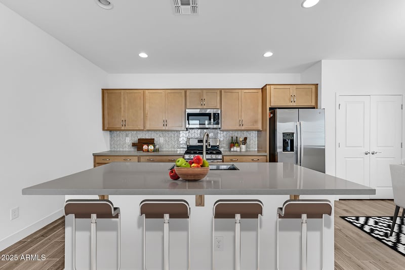 9986 Piccadilly Rd, Avondale, AZ 85392