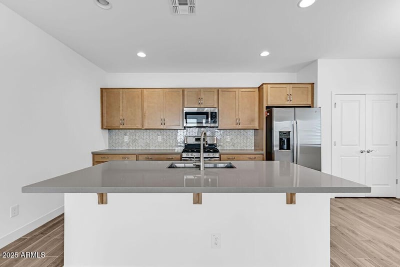 9986 Piccadilly Rd, Avondale, AZ 85392