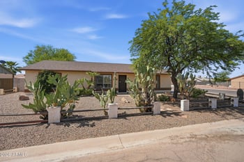 9989 Camelia Dr, Arizona City, AZ 85123