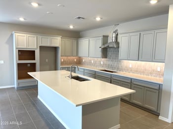 9992 W Catalina Dr, Avondale, AZ 85392