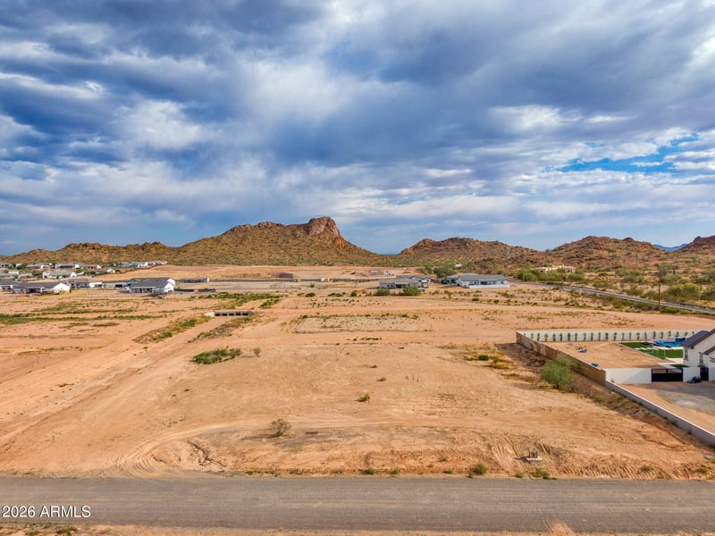 O Town Ln #33, San Tan Valley, AZ 85143