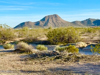 TBD Los Hijos Rd 1 25 Acres -- #-, Maricopa, AZ 85139
