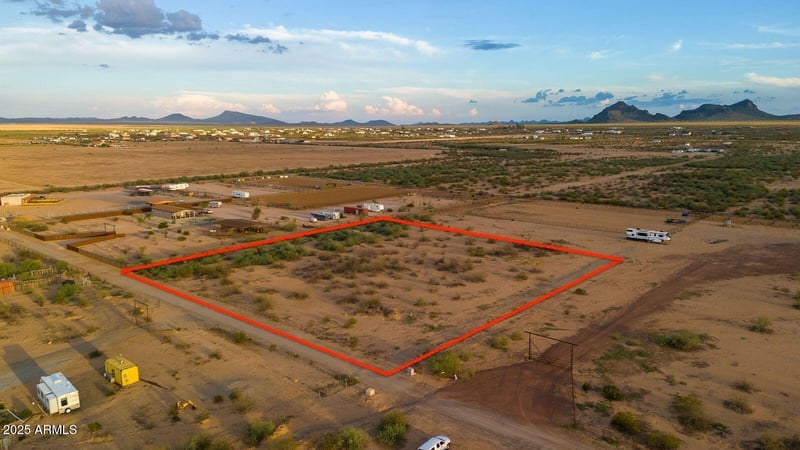 xx Buffalo Dog Rd #-, Aguila, AZ 85320