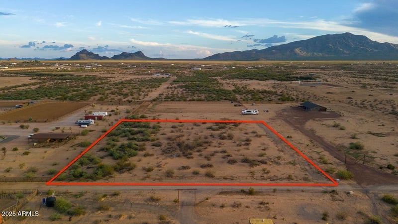 xx Buffalo Dog Rd #-, Aguila, AZ 85320