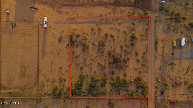 xx Buffalo Dog Rd #-, Aguila, AZ 85320