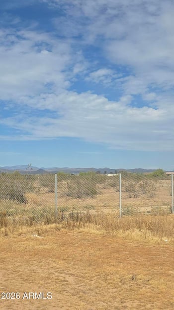 XX Xxx -- #-, Wittmann, AZ 85361