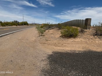 XX00E 253rd Ave #-, Morristown, AZ 85342