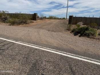 XX00E 253rd Ave #-, Morristown, AZ 85342