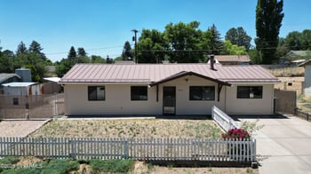 3219 Manor Rd, Flagstaff, AZ 86004