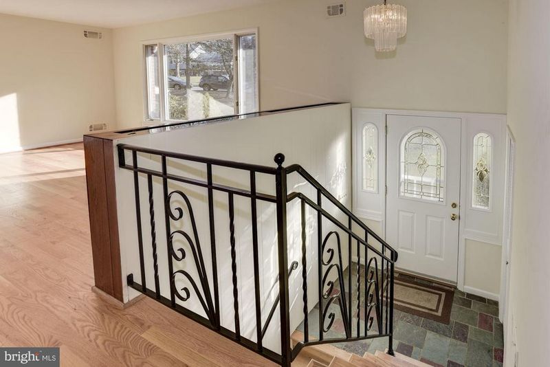 9205 Spring Valley Rd, Ellicott City, MD 21043