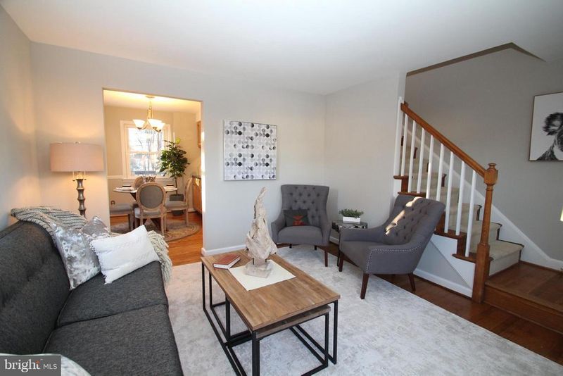 313 Oak St E, Alexandria, VA 22301