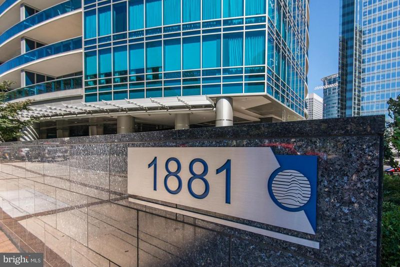 1881 N Nash St #810, Arlington, VA 22209