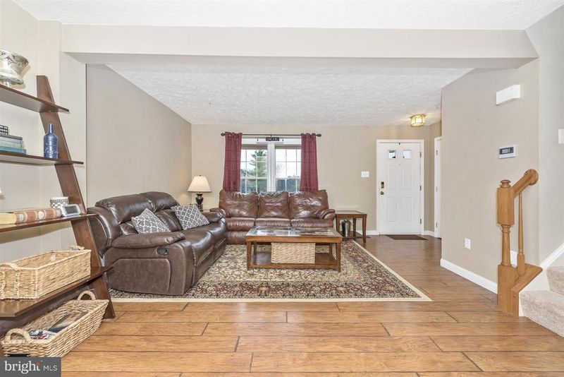 1549 Beverly Ct, Frederick, MD 21701
