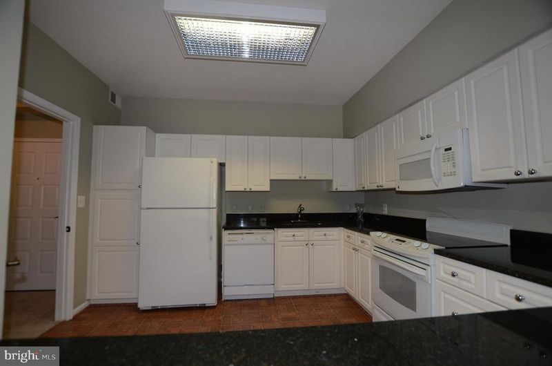 2901 Leisure World Blvd #304, Silver Spring, MD 20906