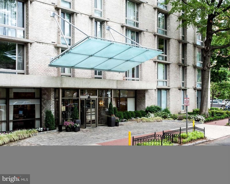 940 25th St NW #803-S, Washington, DC 20037
