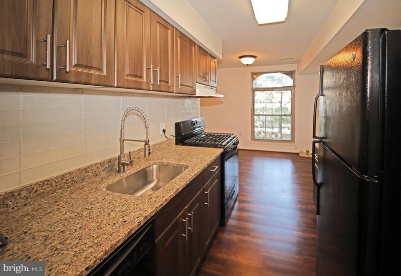 3372 Woodburn Rd #31, Annandale, VA 22003
