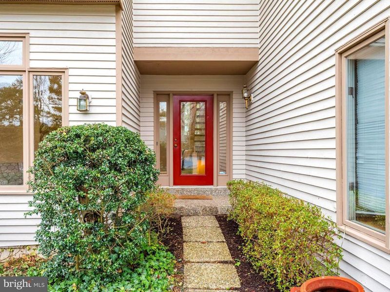 12005 Walnut Branch Rd, Reston, VA 20194