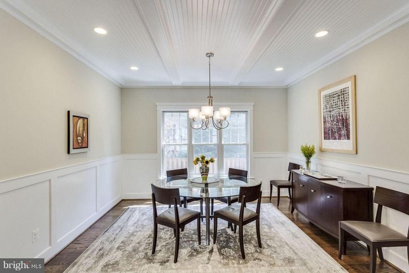 312 Pine St, Falls Church, VA 22046