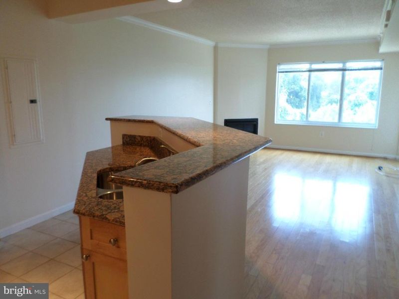 3101 Hampton Dr N #605, Alexandria, VA 22302