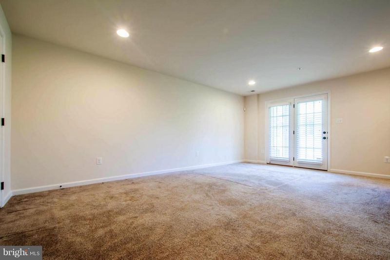 2528 Rolling Forest Dr, Hanover, MD 21076