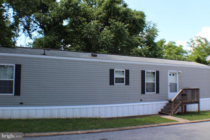 658 Sunset Strip, Brooklyn Park, MD 21225