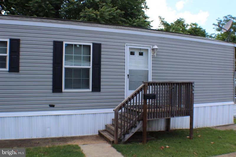 658 Sunset Strip, Brooklyn Park, MD 21225