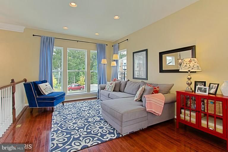 42685 Orefield Ter, Ashburn, VA 20148