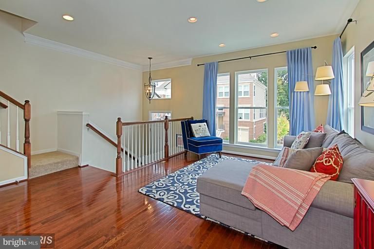 42685 Orefield Ter, Ashburn, VA 20148