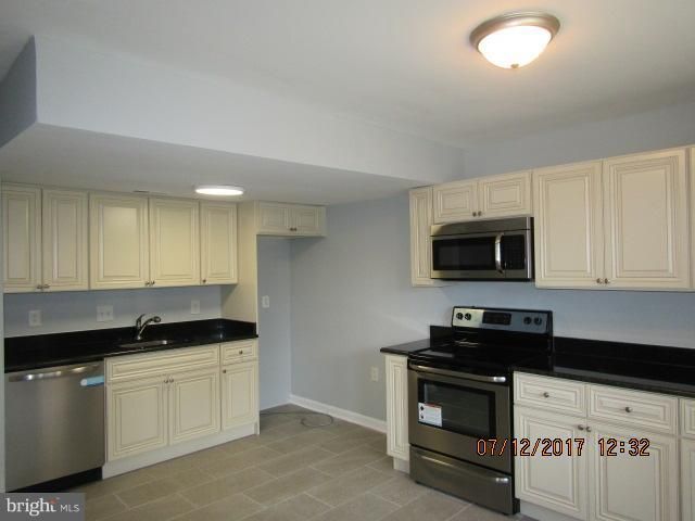 9293 Byrd Dr, Manassas, VA 20110