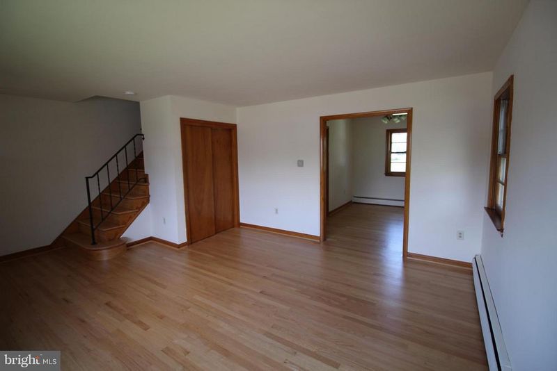 709 Fairview Ave, Frederick, MD 21701