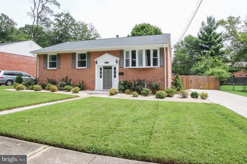 10713 Glenhaven Dr, Silver Spring, MD 20902