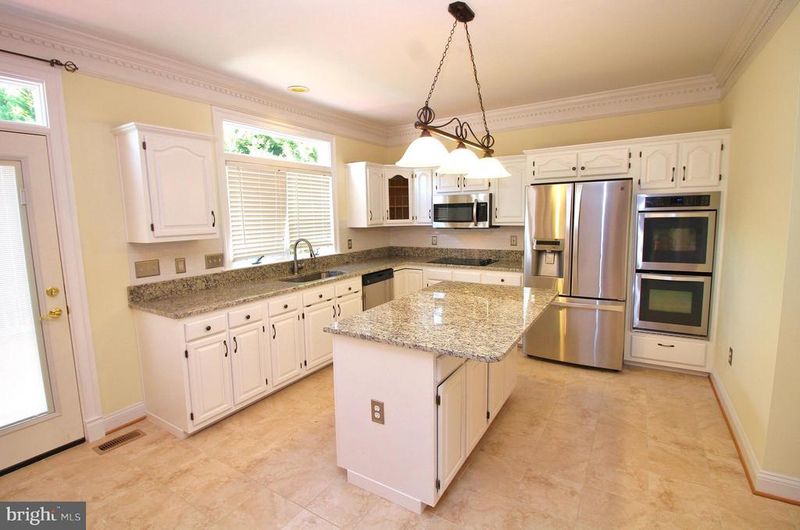 19604 Selby Ave, Poolesville, MD 20837