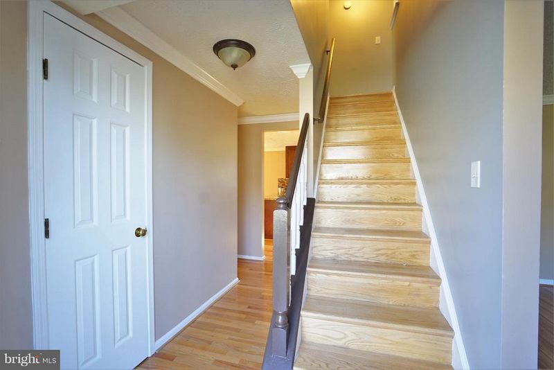7667 Fallswood Way, Lorton, VA 22079