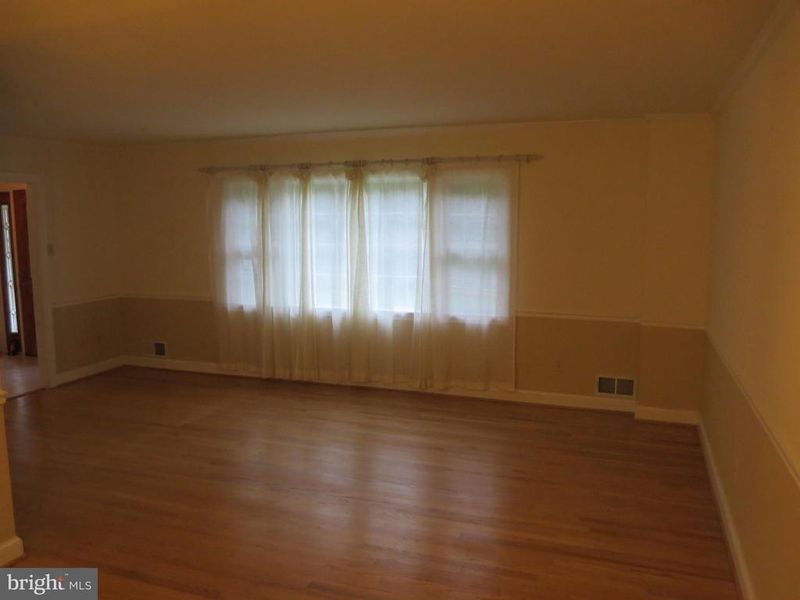 6322 Linway Ter, Mclean, VA 22101
