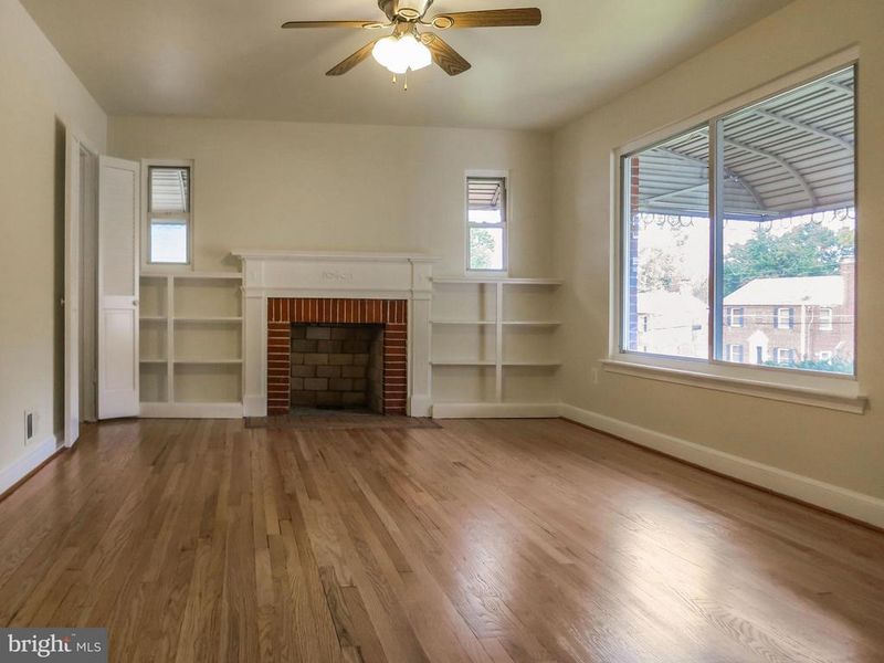 2702 Arcola Ave, Silver Spring, MD 20902