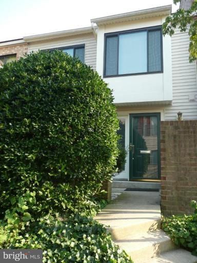 9845 Brassie Way, Montgomery Village, MD 20886