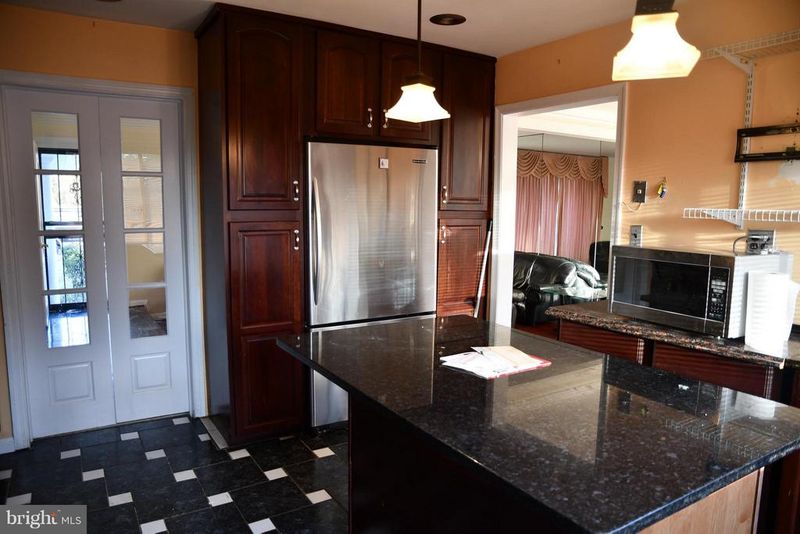 1503 Dilston Rd, Silver Spring, MD 20903