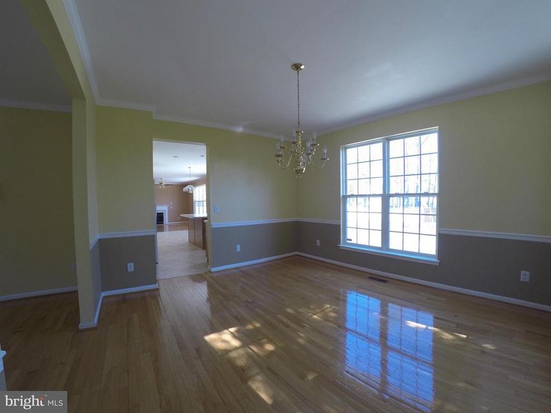 8203 Green Ice Dr, Pasadena, MD 21122