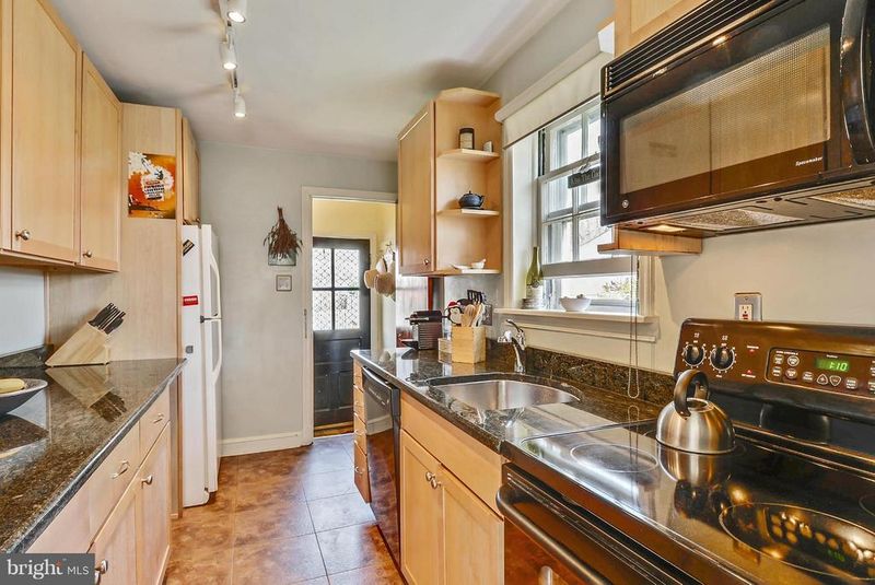 1813 Eldon Ln, Silver Spring, MD 20902