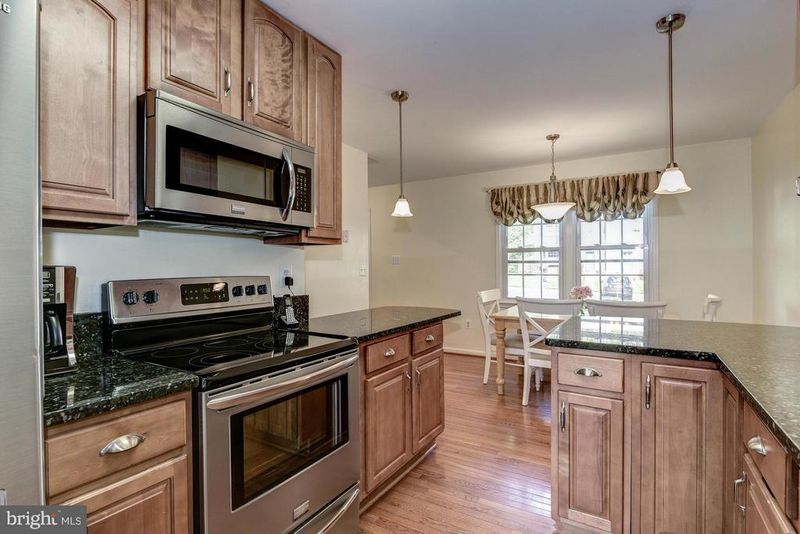 6830 Brian Michael Ct, Springfield, VA 22153