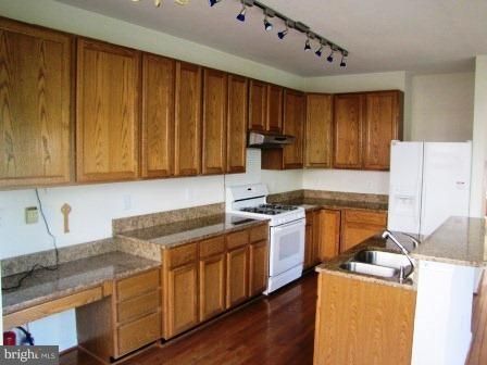 2524 Peter Jefferson Ln, Herndon, VA 20171