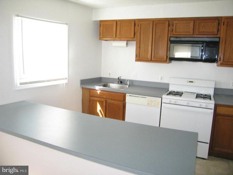 402 N C St #201, Quantico, VA 22134
