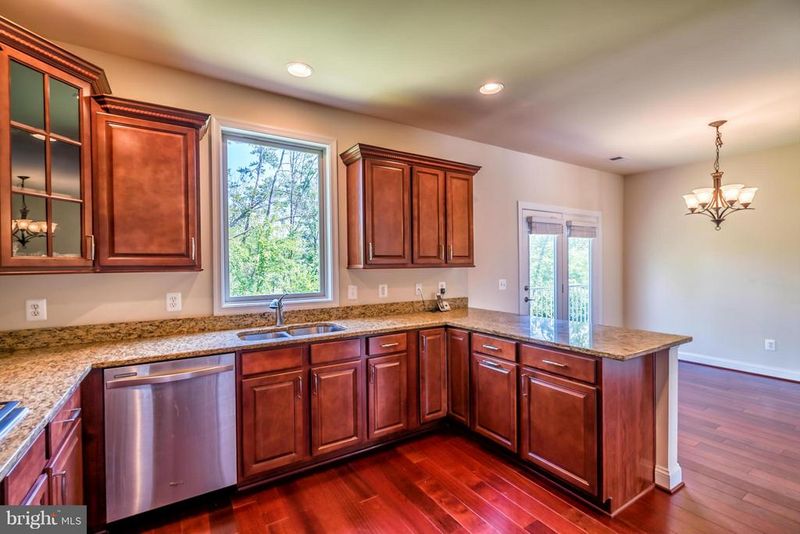 22207 Falling Ter, Ashburn, VA 20148
