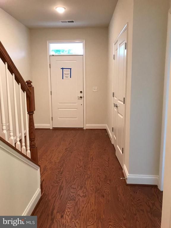 43219 Clarendon Sq, Ashburn, VA 20148