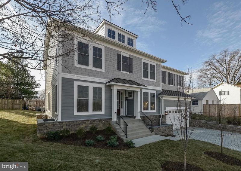 1425 Greenbrier St S, Arlington, VA 22206