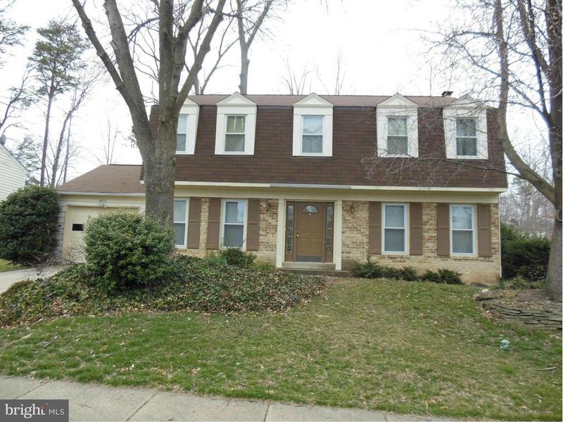 8110 Viola St, Springfield, VA 22152